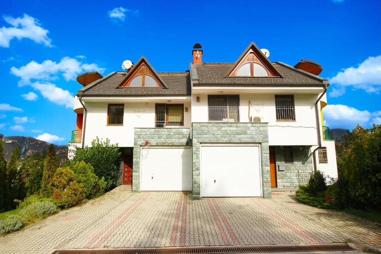 Villa Skenderija East By Poppy ซาราเยโว ภายนอก รูปภาพ